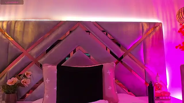 LiaaGenner online show from October 3, 2025, 2:30 am