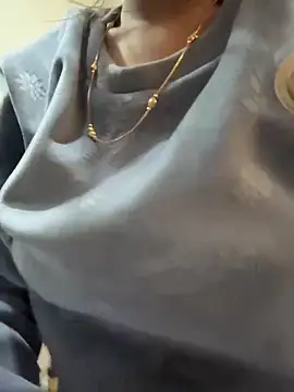 Snapshot of AASHI66 chatting on January 8, 2025, 10:58 pm AASHI66 online show from January 8, 2025, 10:58 pm