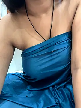 Snapshot of AASHI66 chatting on September 22, 2025, 6:32 pm AASHI66 online show from September 22, 2025, 6:32 pm