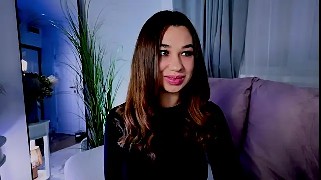 divetagrace online show from September 17, 2025, 8:43 pm