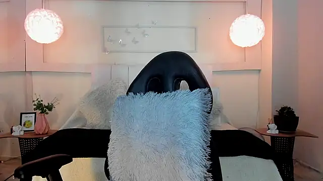 Snapshot of RamonaSimons chatting on February 25, 2026, 8:29 pm RamonaSimons online show from February 25, 2026, 8:29 pm