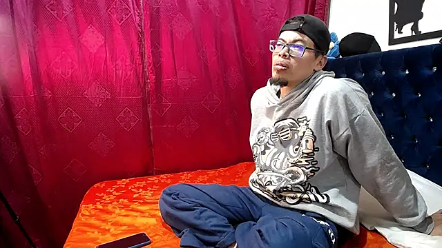 diego sw09 online show from December 2, 2025, 3:45 am