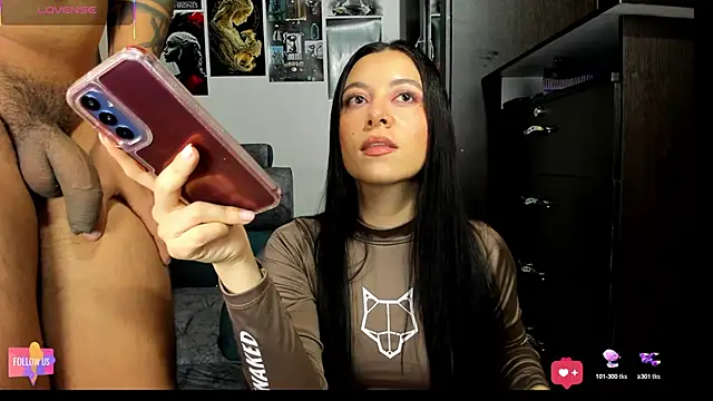 Snapshot of ethan_chloeee chatting on March 1, 2026, 4:03 am ethan chloeee online show from March 1, 2026, 4:03 am