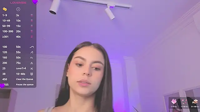 Aleejaa   online show from November 14, 2025, 11:42 am