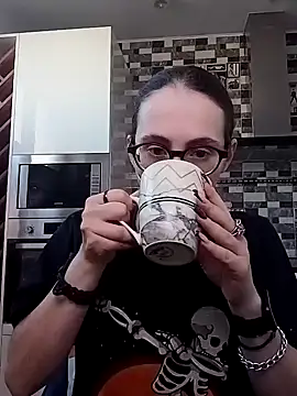 MartiniiSelenna online show from January 16, 2025, 9:48 am