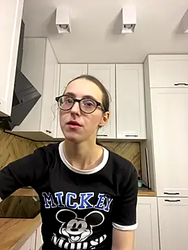 Snapshot of MartiniiSelenna chatting on September 25, 2025, 5:55 am MartiniiSelenna online show from September 25, 2025, 5:55 am