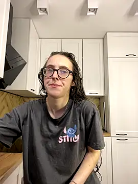 Snapshot of MartiniiSelenna chatting on September 30, 2025, 5:56 am MartiniiSelenna online show from September 30, 2025, 5:56 am