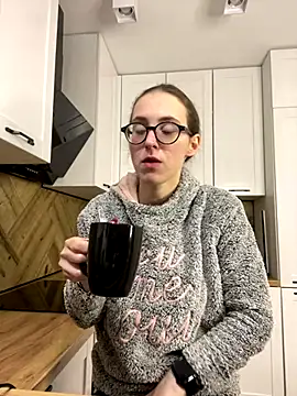 Snapshot of MartiniiSelenna chatting on October 2, 2025, 5:58 am MartiniiSelenna online show from October 2, 2025, 5:58 am