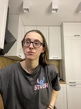 Snapshot of MartiniiSelenna chatting on October 4, 2025, 6:00 am MartiniiSelenna online show from October 4, 2025, 6:00 am