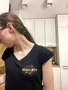 Snapshot of MartiniiSelenna chatting on October 13, 2025, 5:51 am MartiniiSelenna online show from October 13, 2025, 5:51 am