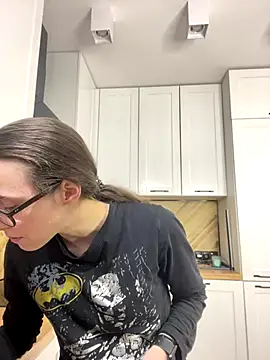 Snapshot of MartiniiSelenna chatting on October 14, 2025, 5:52 am MartiniiSelenna online show from October 14, 2025, 5:52 am