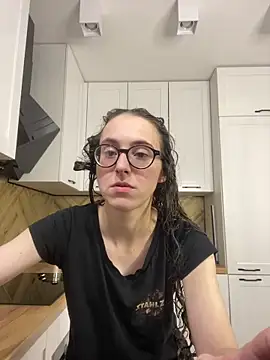 Snapshot of MartiniiSelenna chatting on October 22, 2025, 5:52 am MartiniiSelenna online show from October 22, 2025, 5:52 am