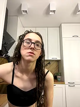 Snapshot of MartiniiSelenna chatting on November 2, 2025, 7:00 am MartiniiSelenna online show from November 2, 2025, 7:00 am