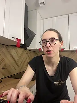 MartiniiSelenna online show from March 27, 2026, 6:41 am