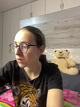 MartiniiSelenna online show from June 15, 2026, 5:53 am