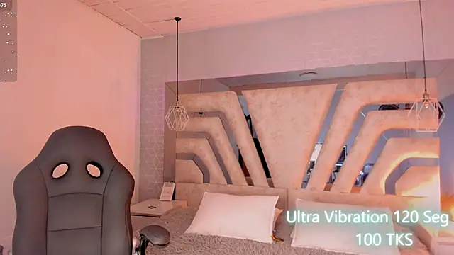 AngelineHeet online show from September 26, 2025, 3:32 am