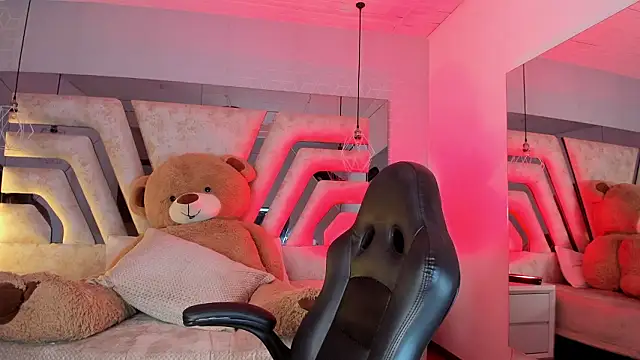 AngelineHeet online show from March 14, 2026, 3:56 am