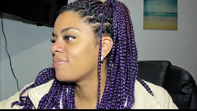 ladyrd1 online show from October 4, 2025, 4:43 am