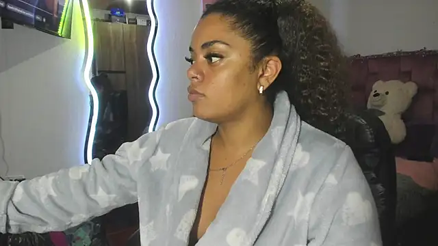 Snapshot of ladyrd1 chatting on January 15, 2026, 3:55 am ladyrd1 online show from January 15, 2026, 3:55 am