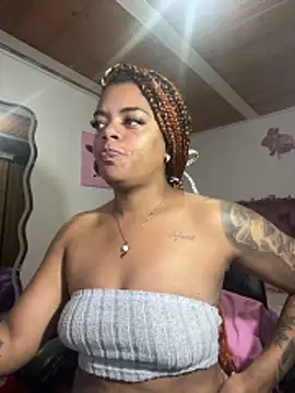 ladyrd1 online show from February 1, 2026, 11:03 pm