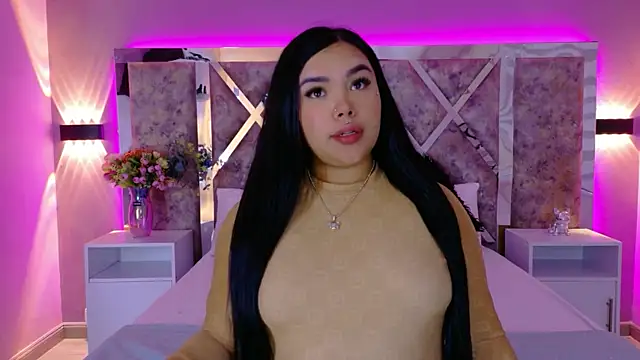 MarianaGarciaa   online show from September 17, 2025, 7:37 pm