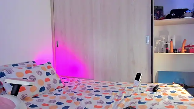 lovely kitt online show from March 1, 2025, 12:07 am