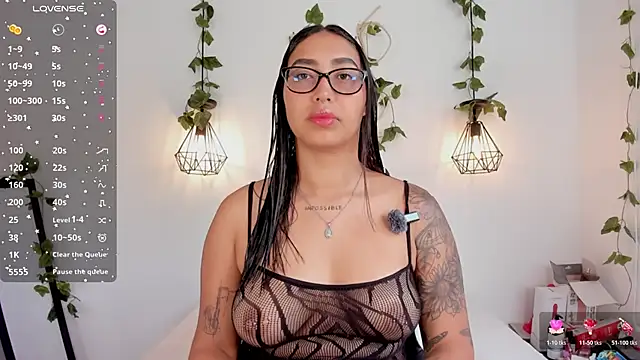 melanieecox online show from February 10, 2026, 8:46 pm