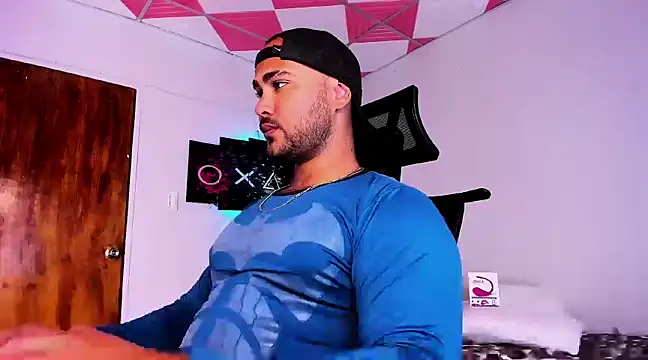 Sebas-hott online show from January 4, 2025, 3:18 am