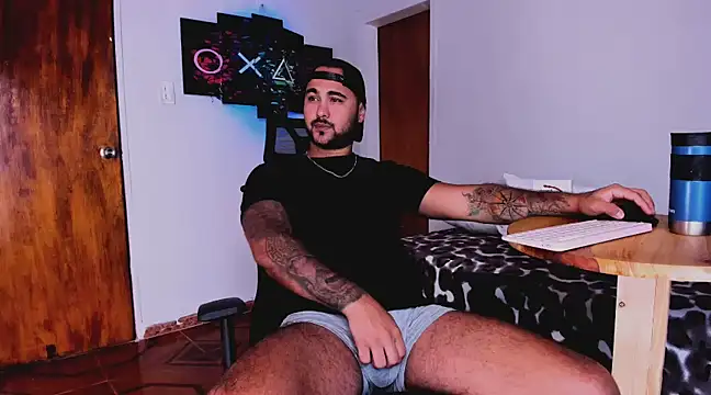 Sebas-hott online show from February 5, 2025, 3:55 am