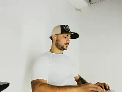 Sebas-hott online show from November 1, 2025, 10:34 pm