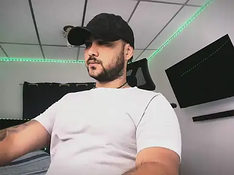 Snapshot of Sebas-hott chatting on February 15, 2026, 9:22 pm Sebas-hott online show from February 15, 2026, 9:22 pm