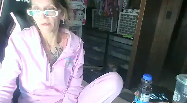 MsJustDamn71 online show from January 4, 2025, 1:10 am