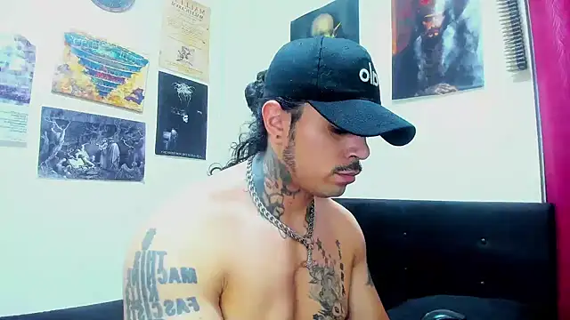 Snapshot of Van_Velckan chatting on June 1, 2026, 1:29 am Van Velckan online show from June 1, 2026, 1:29 am