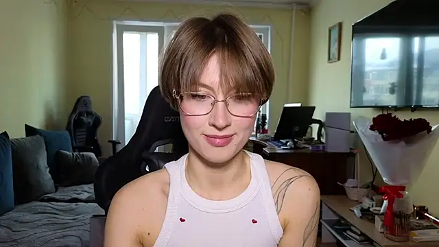 Snapshot of MalvinaBlum chatting on February 14, 2026, 9:28 am MalvinaBlum online show from February 14, 2026, 9:28 am