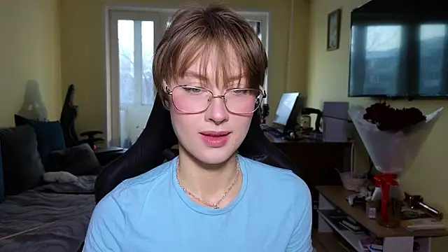 Snapshot of MalvinaBlum chatting on February 15, 2026, 10:47 am MalvinaBlum online show from February 15, 2026, 10:47 am