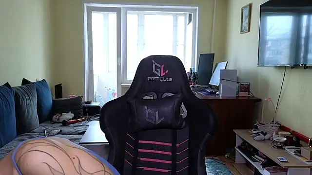 Snapshot of MalvinaBlum chatting on March 27, 2026, 4:18 am MalvinaBlum online show from March 27, 2026, 4:18 am