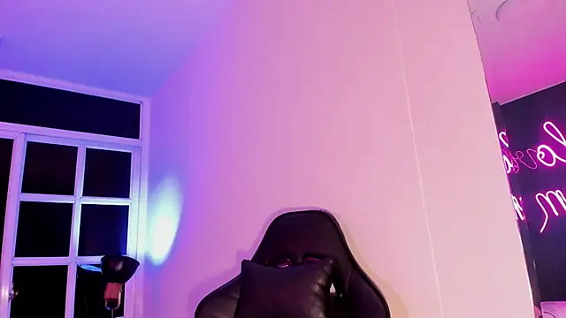 Snapshot of sabrinamilani chatting on February 25, 2025, 6:47 am sabrinamilani online show from February 25, 2025, 6:47 am