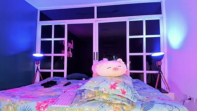 Snapshot of sabrinamilani chatting on February 28, 2025, 6:32 am sabrinamilani online show from February 28, 2025, 6:32 am