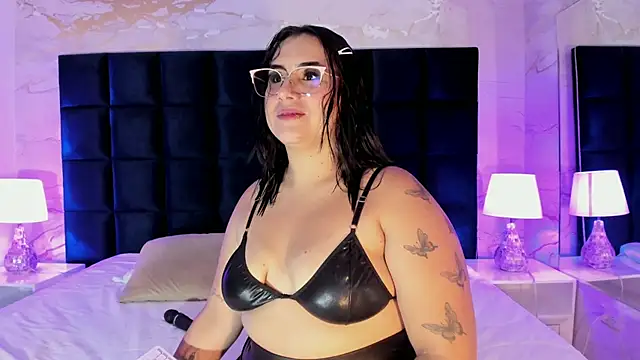 Snapshot of sabrinamilani chatting on September 30, 2025, 3:55 am sabrinamilani online show from September 30, 2025, 3:55 am