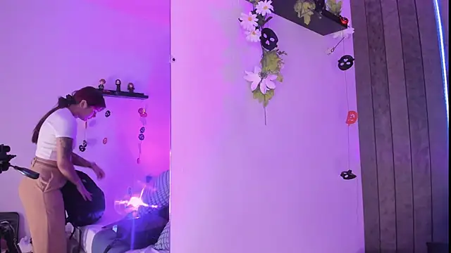 alaia-rogers online show from October 27, 2025, 11:47 am