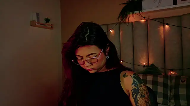 alaia-rogers online show from December 22, 2025, 11:40 am