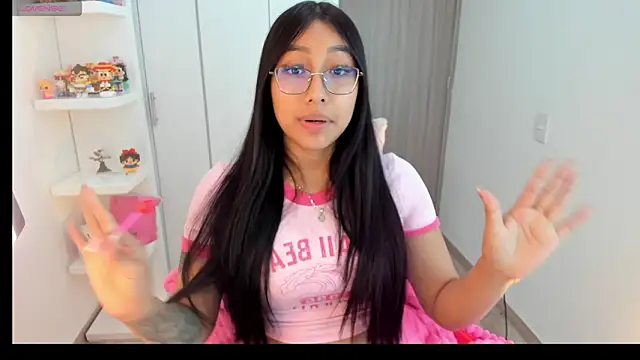 isa bellaa0 online show from October 17, 2025, 4:15 am