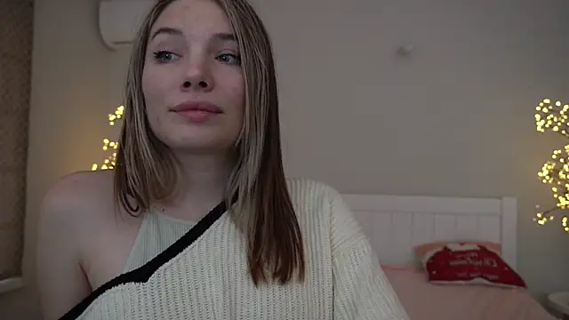 IceDanielles online show from February 3, 2025, 11:53 am