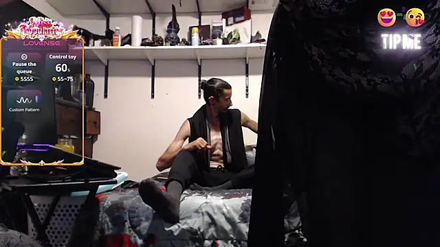 Snapshot of Demonicmiss chatting on July 1, 2026, 2:24 am Demonicmiss online show from July 1, 2026, 2:24 am