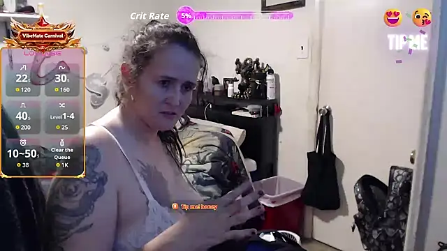 Snapshot of Demonicmiss chatting on July 12, 2026, 11:01 am Demonicmiss online show from July 12, 2026, 11:01 am