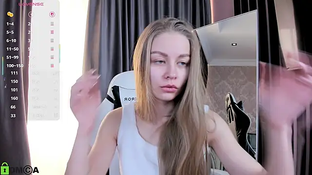 Polumna cute online show from October 19, 2025, 1:12 pm