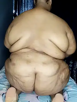 fatafricanqueen online show from January 3, 2025, 11:35 am