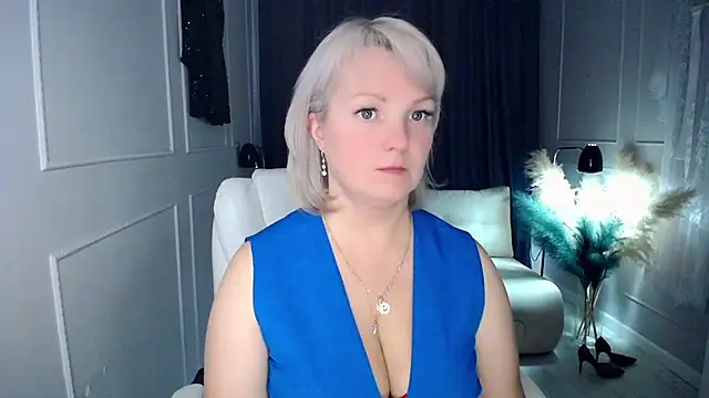 Juarnea online show from November 12, 2025, 8:59 am