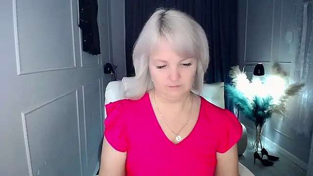 Juarnea online show from November 19, 2025, 7:08 am