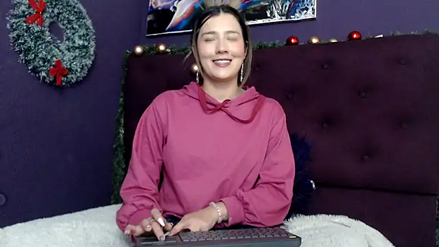 Snapshot of merlinaadams_ chatting on December 19, 2024, 7:29 pm merlinaadams online show from December 19, 2024, 7:29 pm